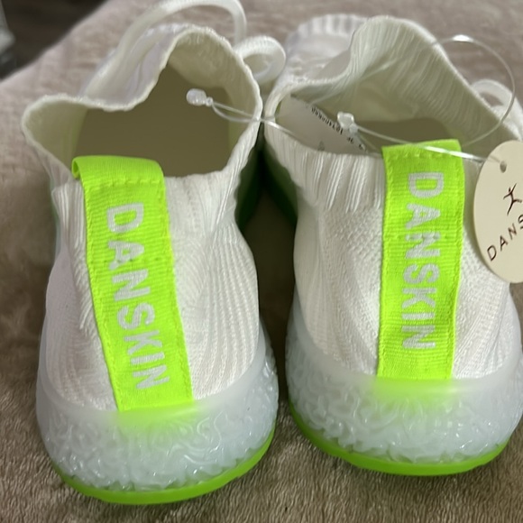 Danskin new sneakers, size 7 1/2 - Picture 4 of 6
